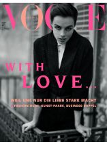 Vogue 4/2021 "With love!"