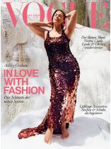 Vogue 9/2023 "In Love with Fashion"